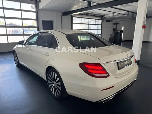 Mercedes-Benz E-Class view 10
