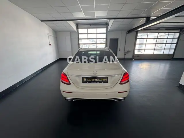 Mercedes-Benz E-Class view 13