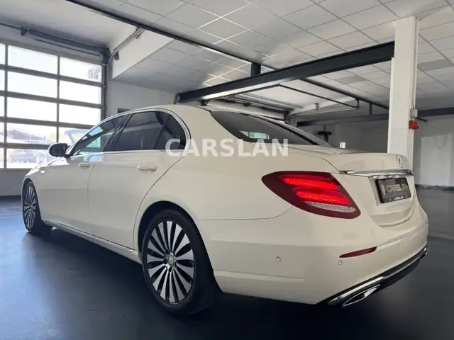 Mercedes-Benz E-Class view 14