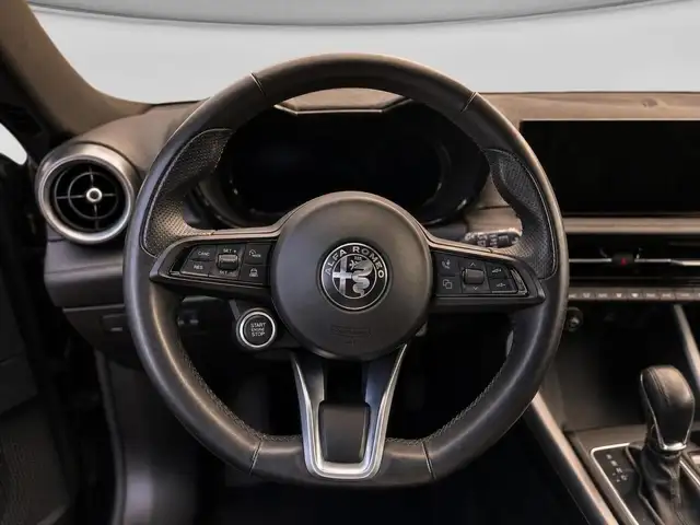 Alfa Romeo Tonale view 8
