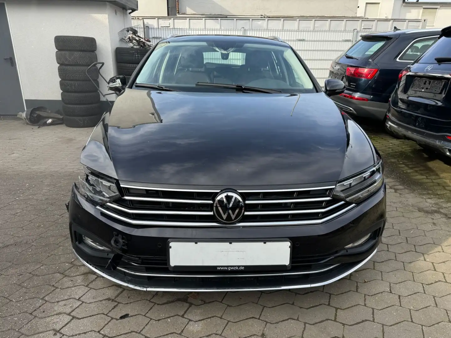 Volkswagen Passat Variant Elegance/ SportSitze / Navi/ LED/ Schwarz - 2
