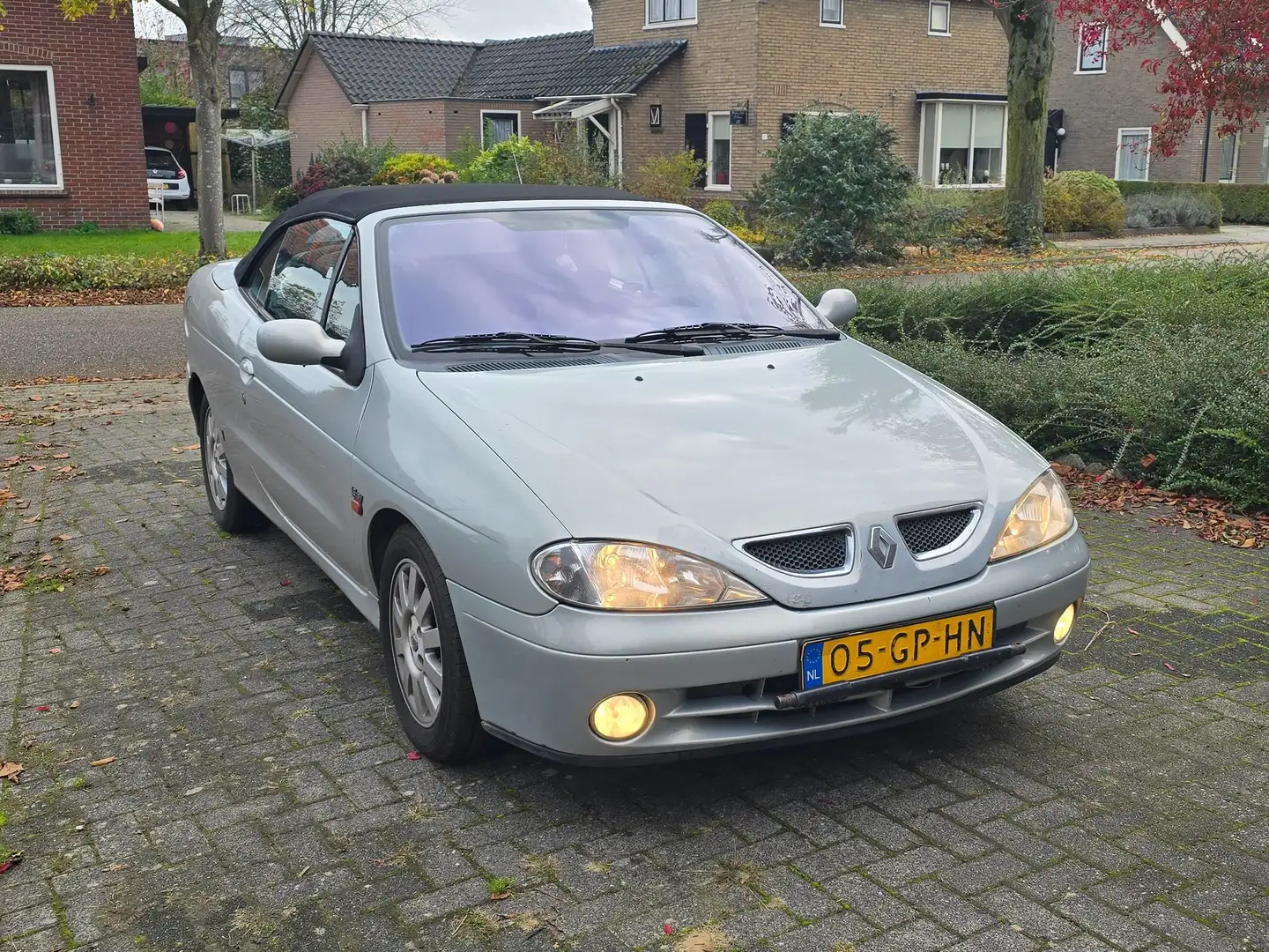 Renault Megane Megane 1.6-16V Dynamique Grijs - 1