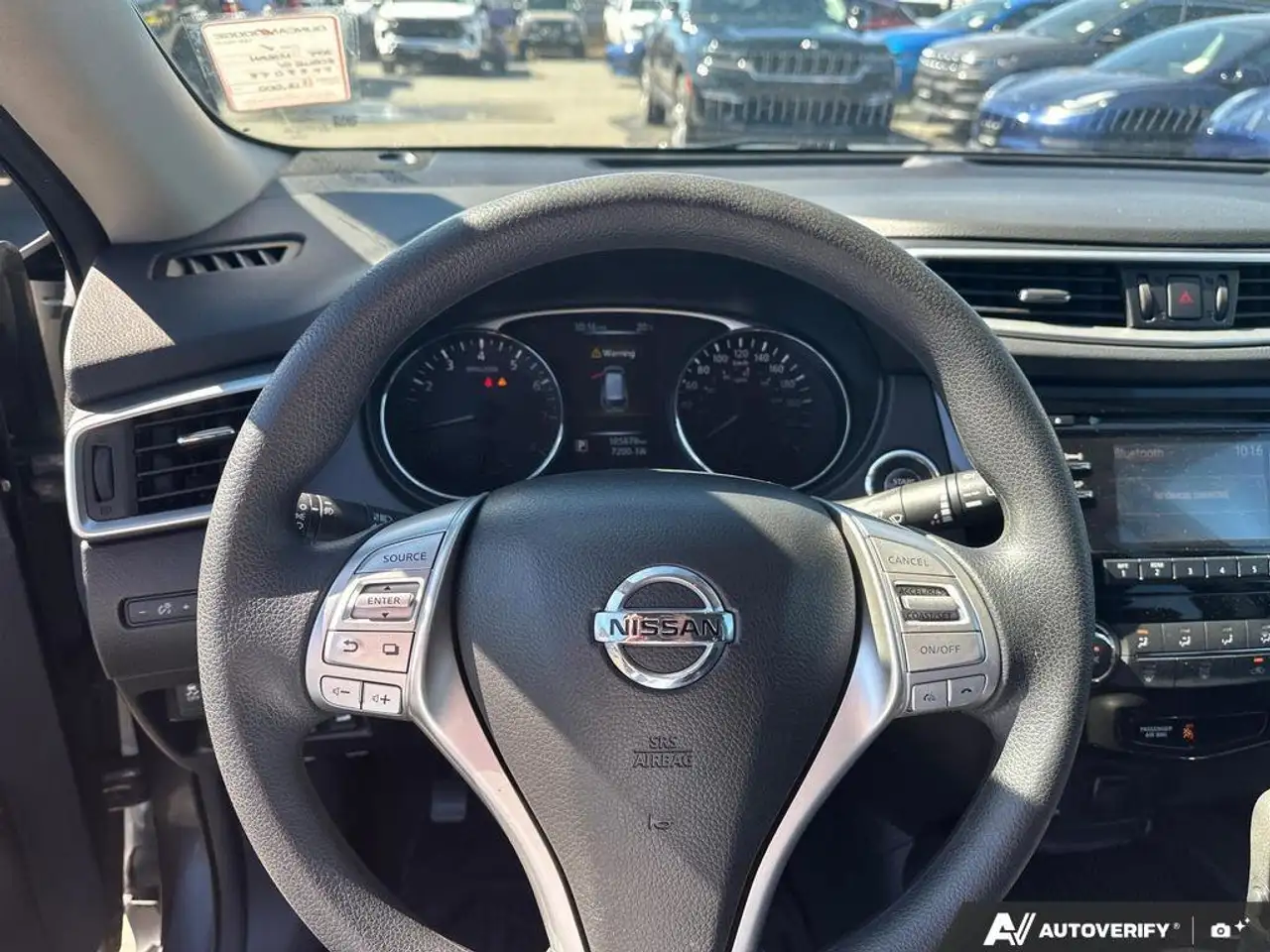 Nissan Rogue снимка Nissan Rogue
