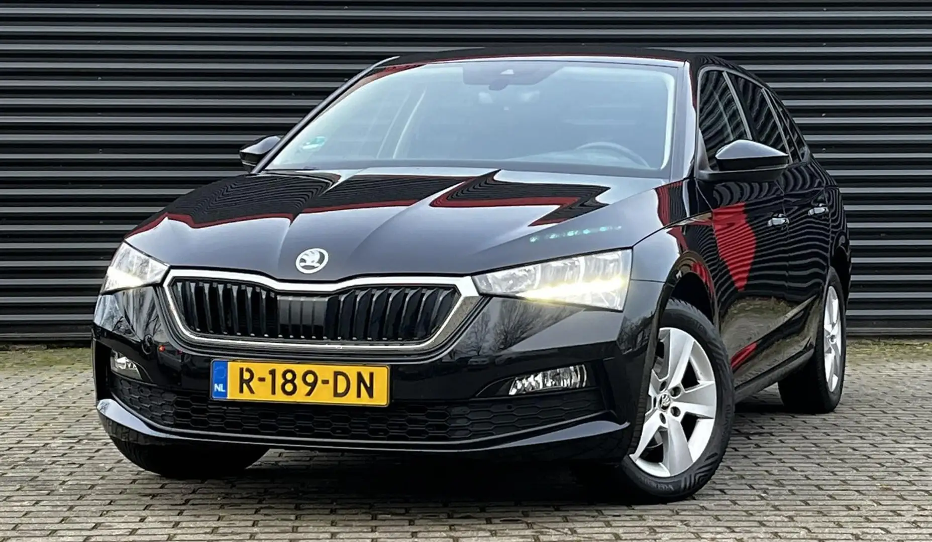 Skoda Scala 1.0 TSI Ambition | Automaat | Navigatie | Cruise c Negro - 1