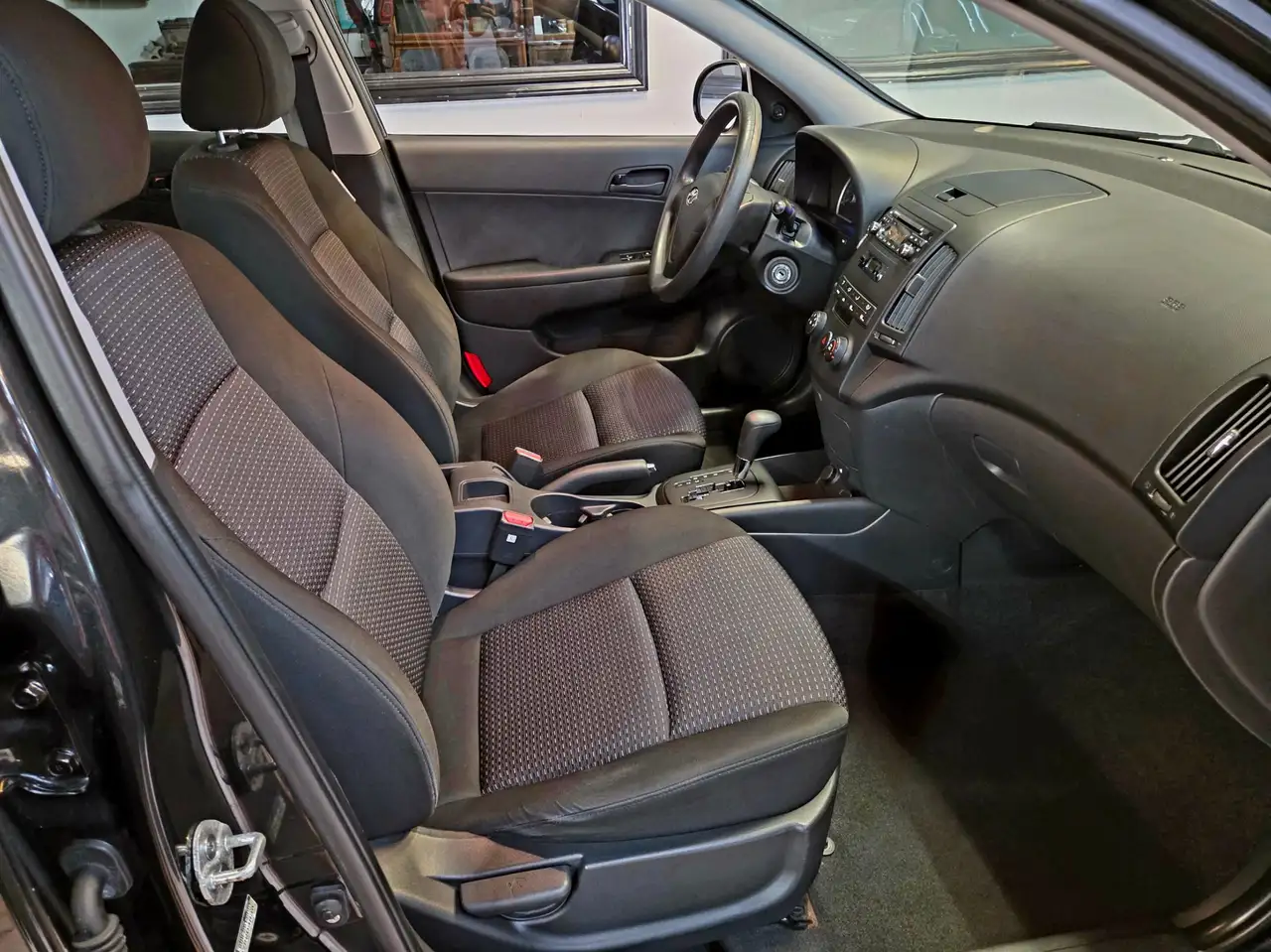 Hyundai ELANTRA fotografie Hyundai ELANTRA