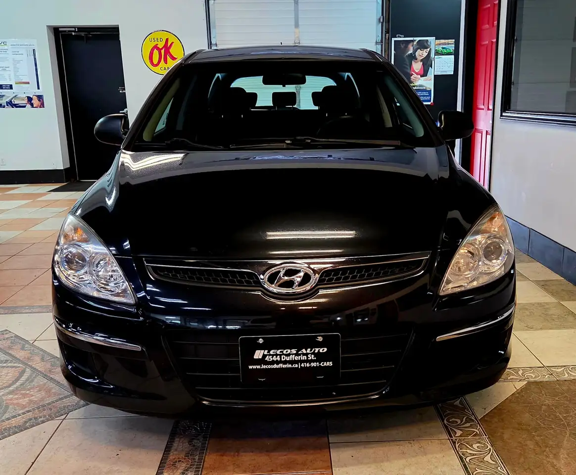 Hyundai ELANTRA fotografie Hyundai ELANTRA