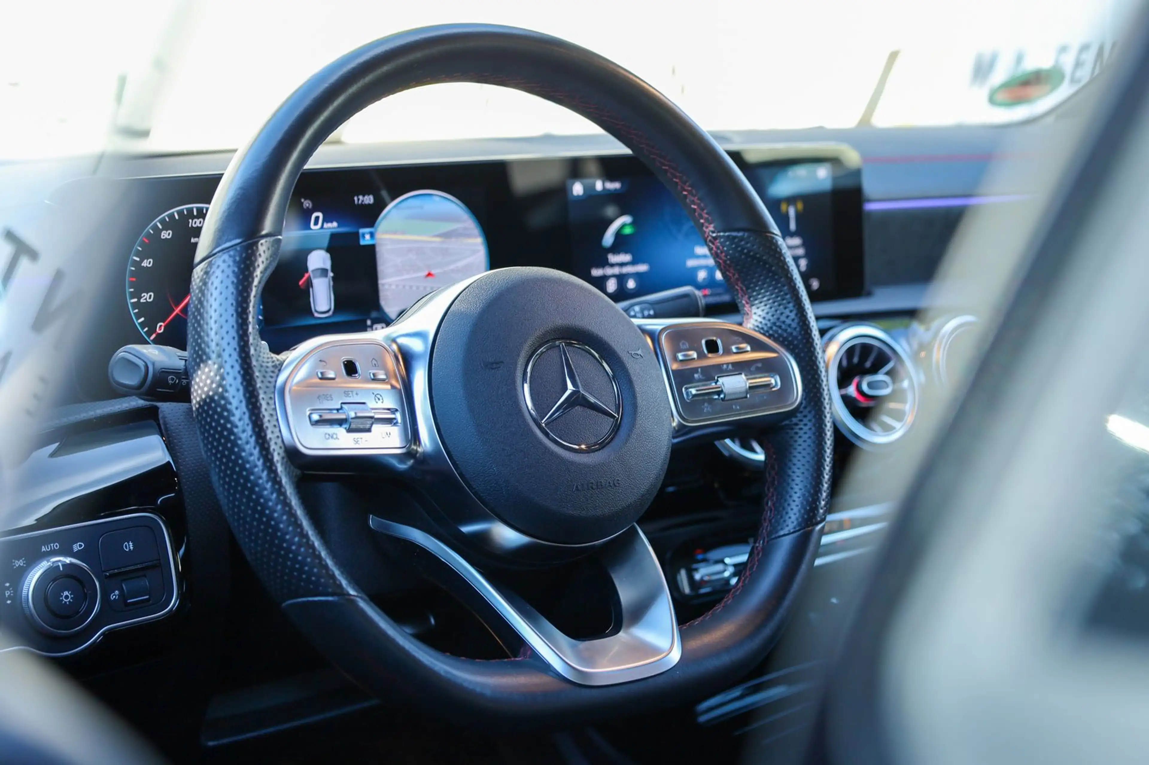 Mercedes-Benz CLA 200 AMG-Line|Night-Paket|AHK — photo 13