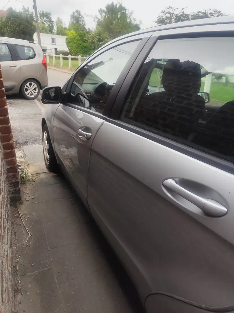Mercedes-Benz A 150 A 150 BlueEFFICIENCY Avantgarde Silver - 2