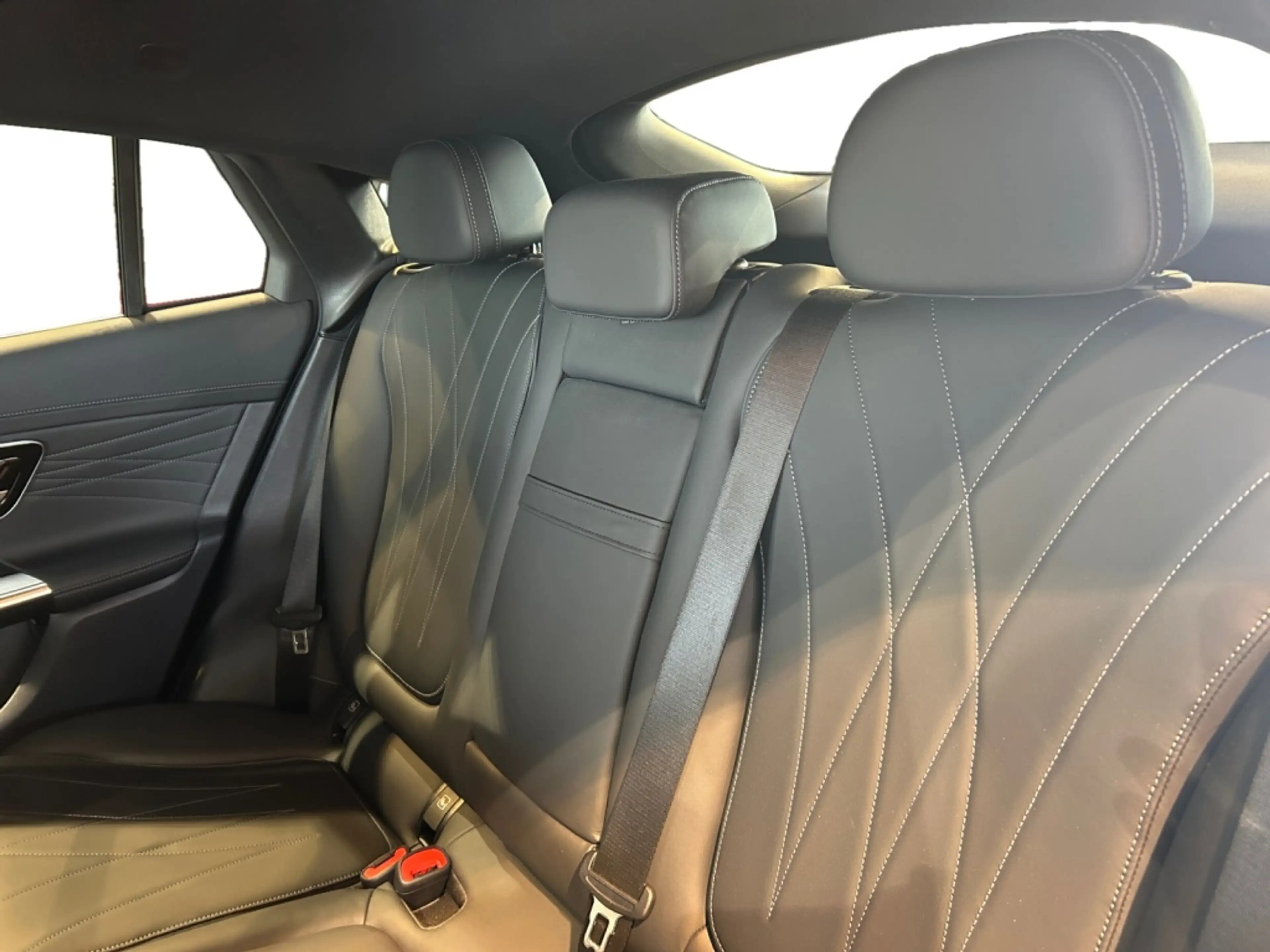 Mercedes-Benz GLC 300 de 4matic Coupe AMG AMG+MBUX+Burm+AHK — photo 11