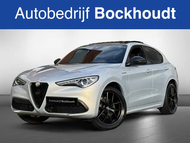 Alfa Romeo Stelvio 2.0 T AWD Veloce | Pano | Leer | Camera