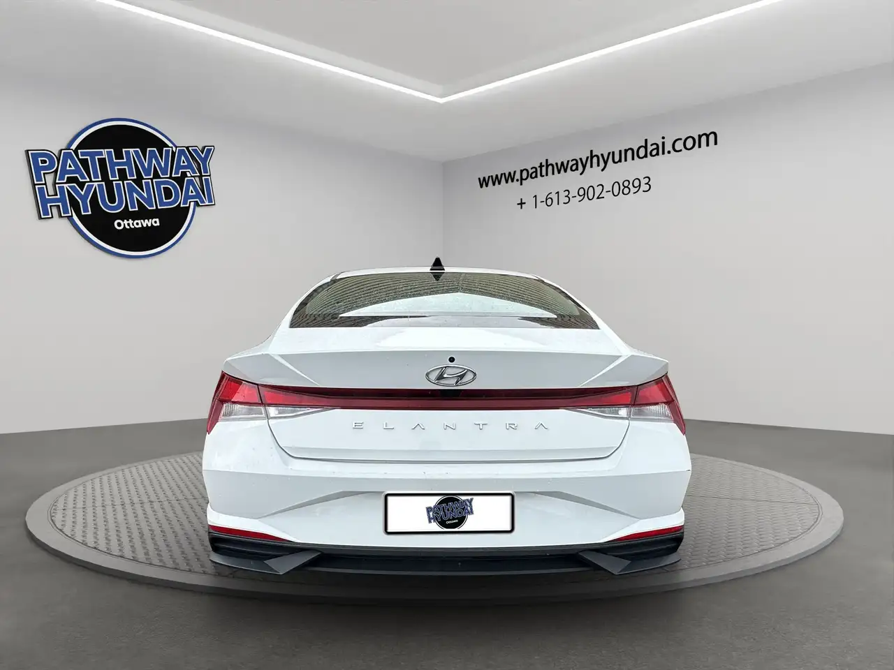 Hyundai ELANTRA photo Hyundai ELANTRA