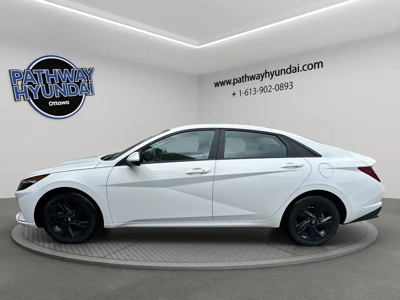 Hyundai ELANTRA photo Hyundai ELANTRA