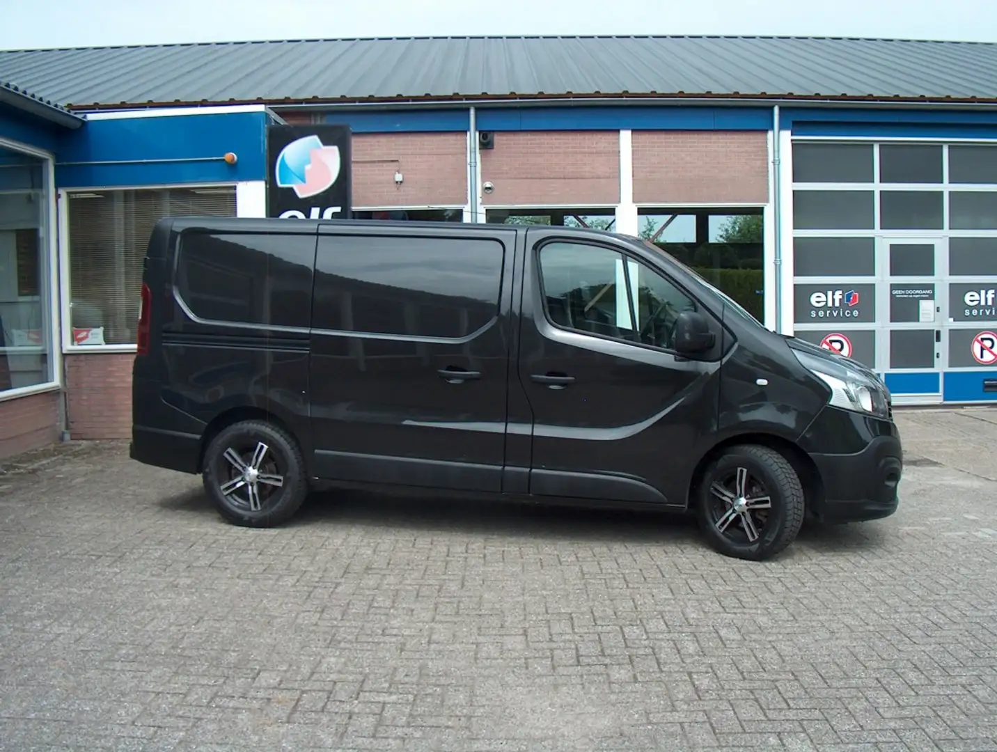 Renault Trafic 1.6 dCi T27 L1H1 Com Noir - 2