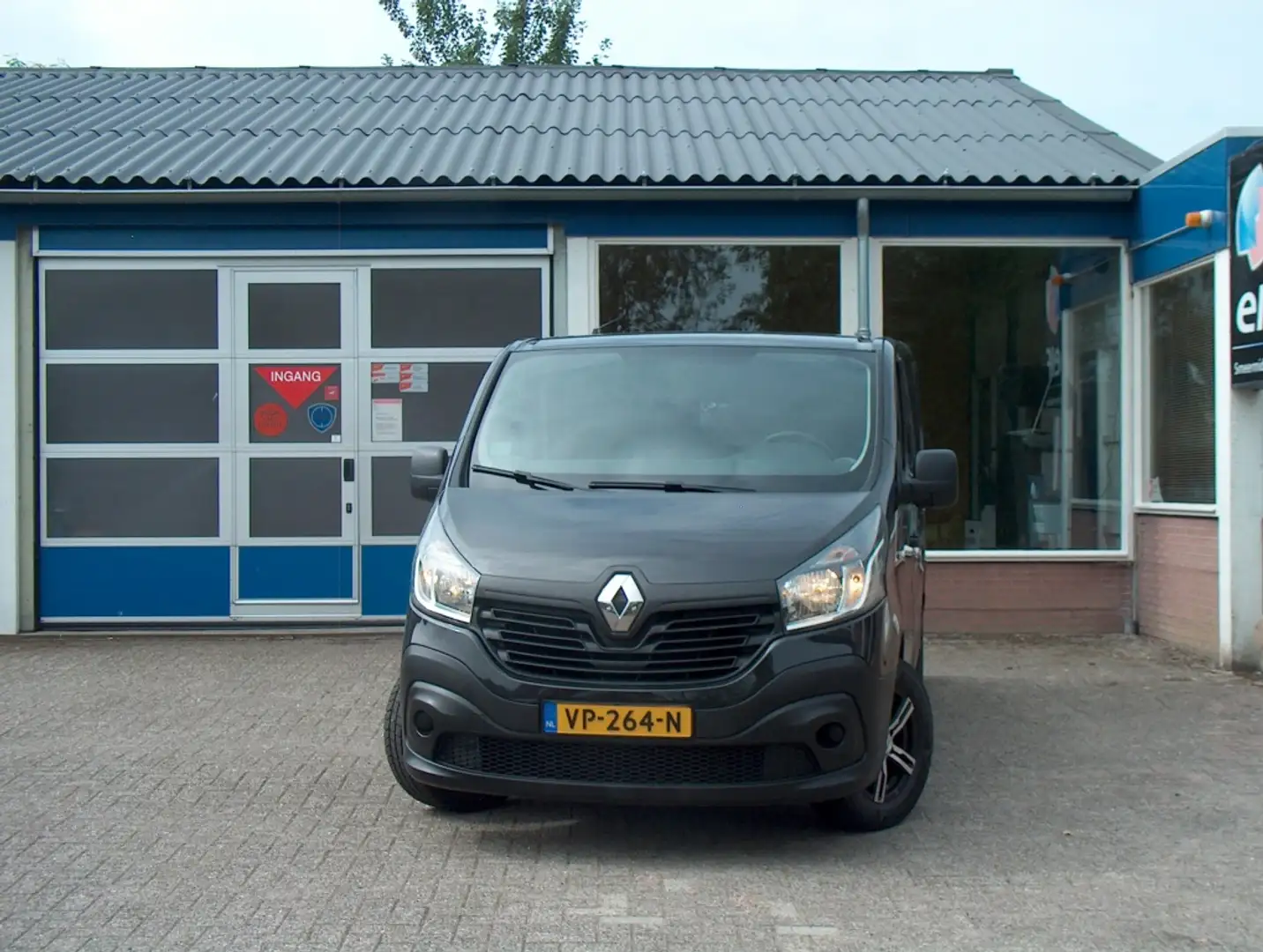 Renault Trafic 1.6 dCi T27 L1H1 Com Noir - 1