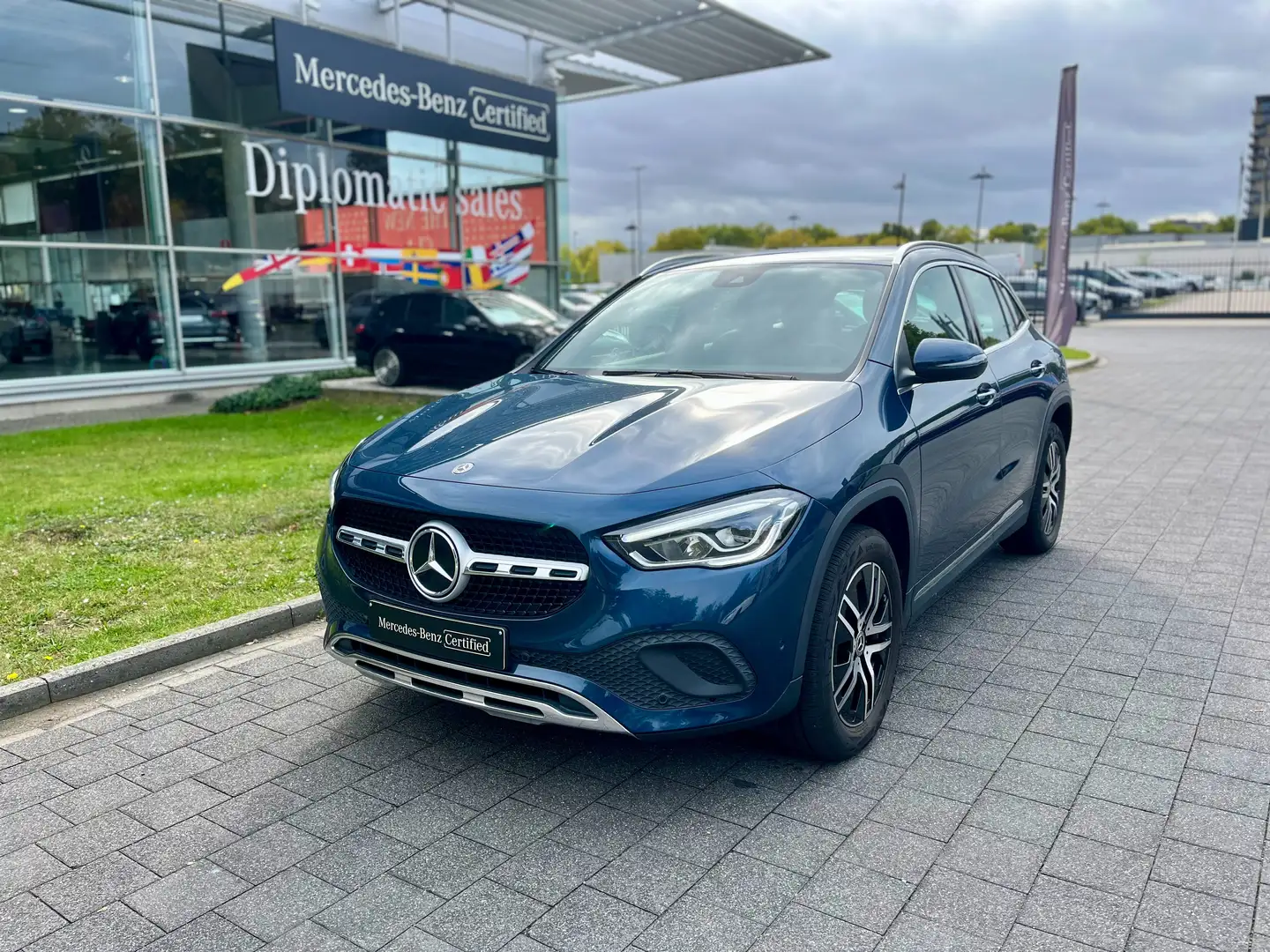 Mercedes-Benz GLA 250 GLA 250 e PHEV Business Line Bleu - 1