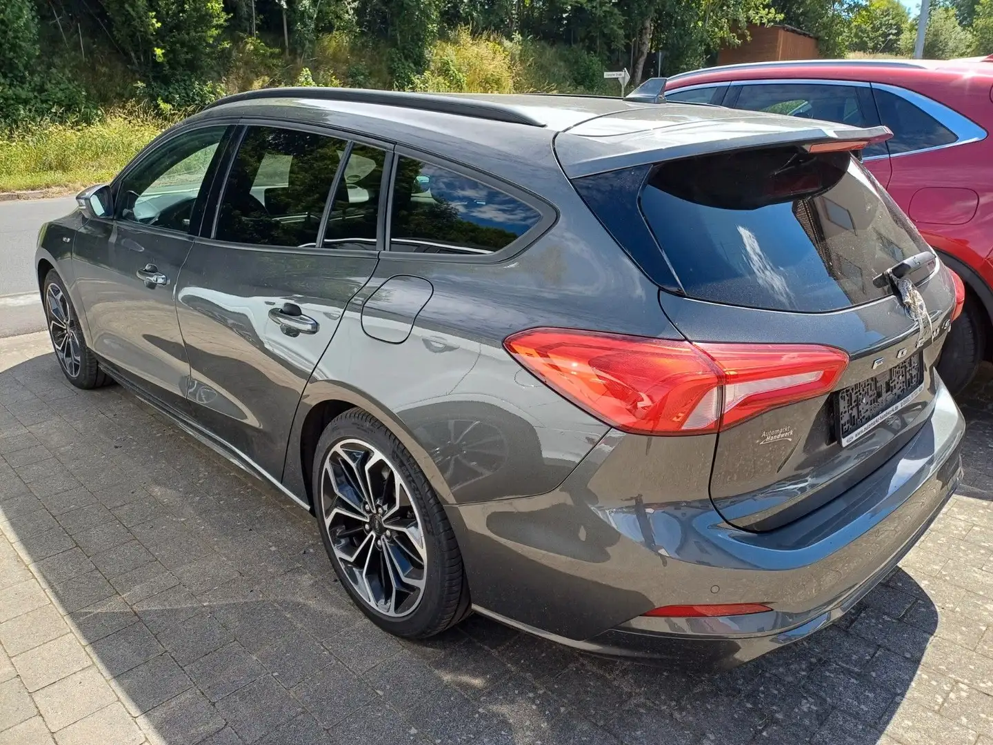 Ford Focus Turnier ST-Line X Grau - 2