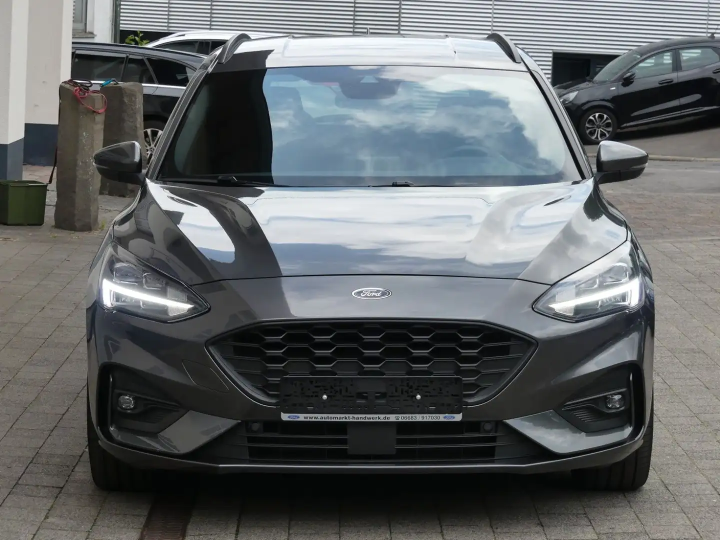 Ford Focus Turnier ST-Line X Grijs - 2