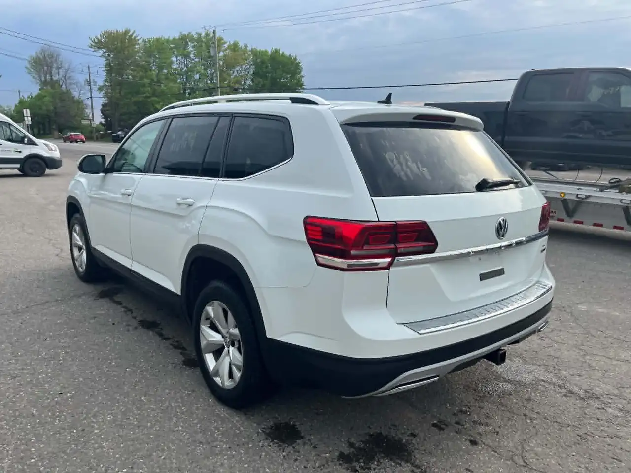 Volkswagen Atlas photo Volkswagen Atlas