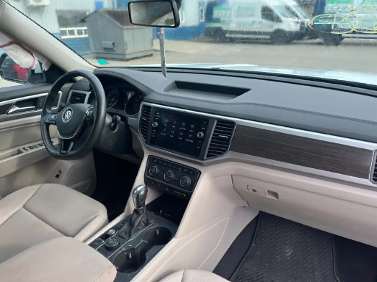 Volkswagen Atlas photo Volkswagen Atlas