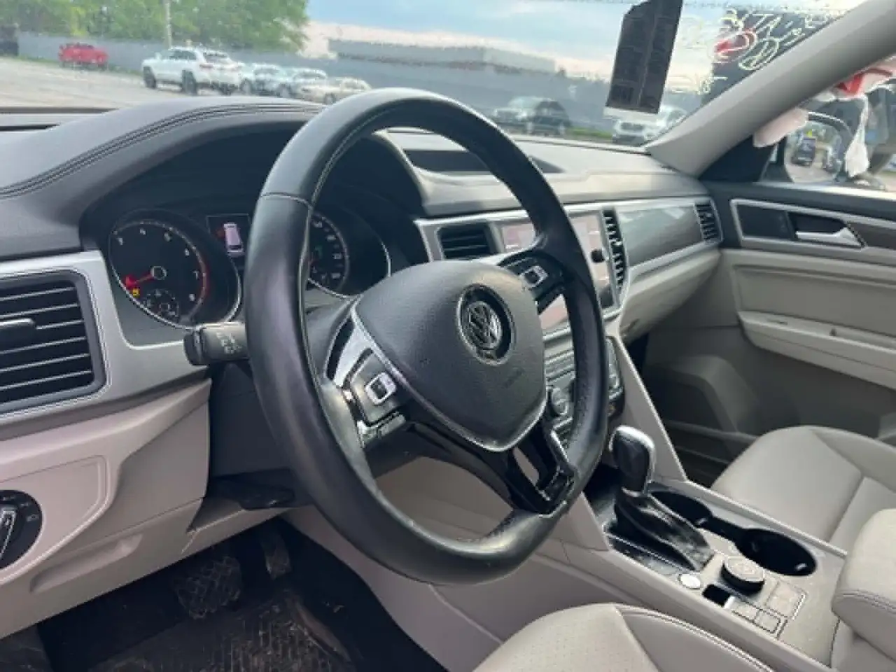Volkswagen Atlas photo Volkswagen Atlas
