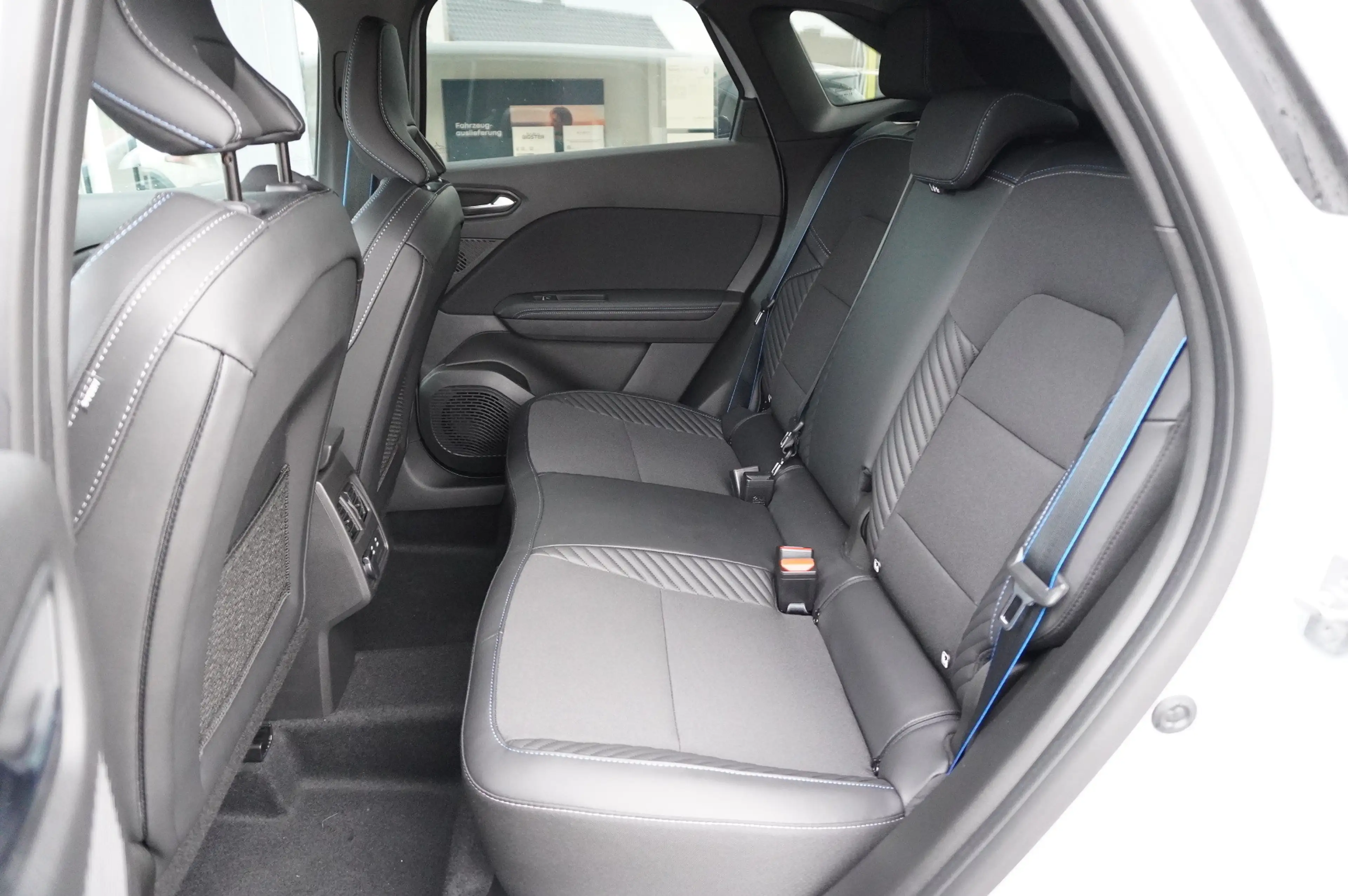 Renault Symbioz 160 E-Tech Full Hybrid Esprit Alpine — photo 6
