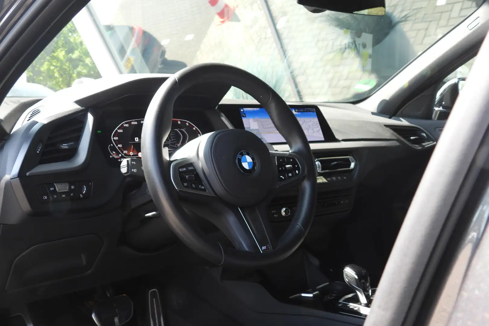 BMW 135 1 Serie M135i xDrive High Executive Automaat / M S Gris - 2