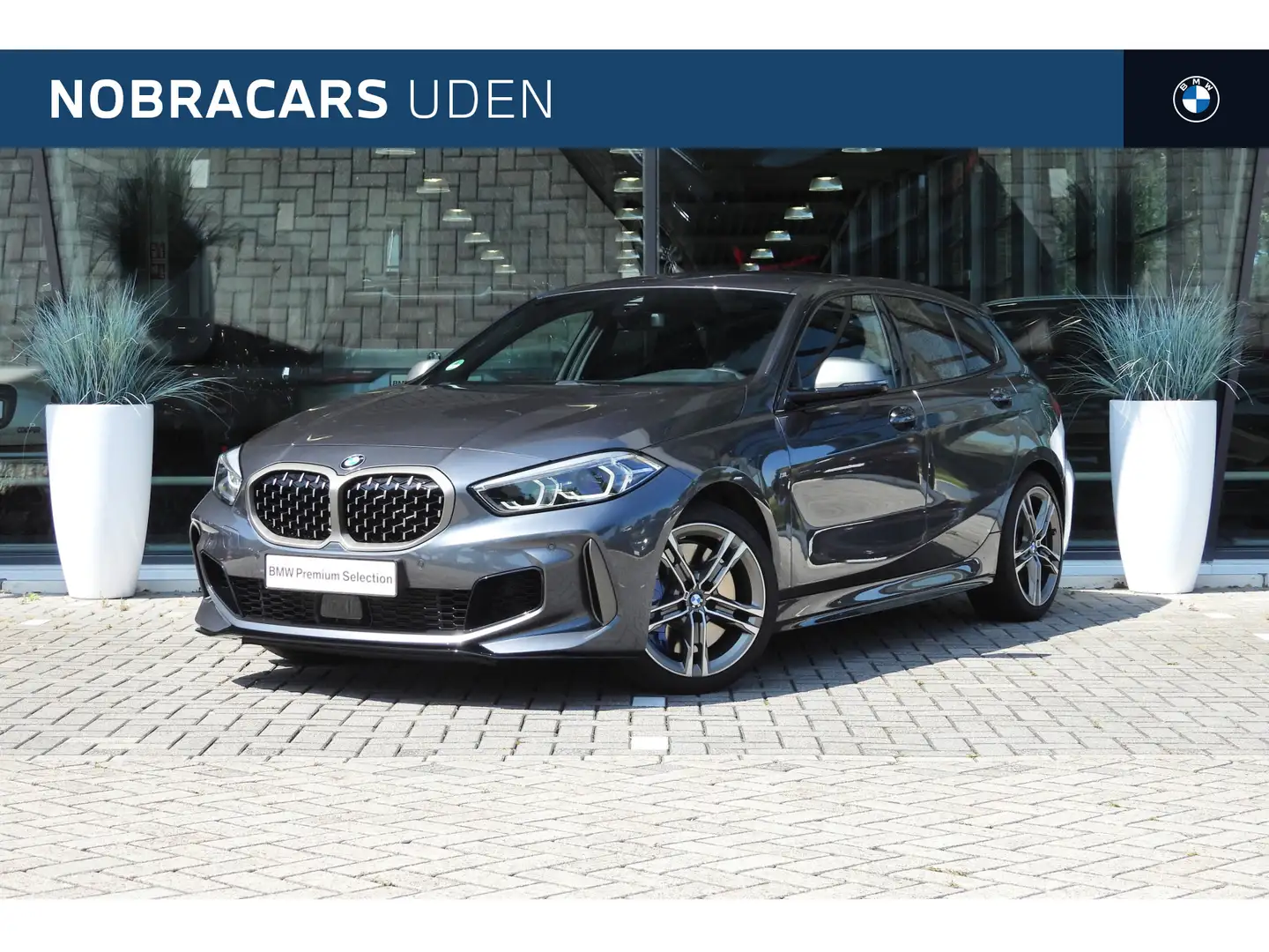 BMW 135 1 Serie M135i xDrive High Executive Automaat / M S Gris - 1