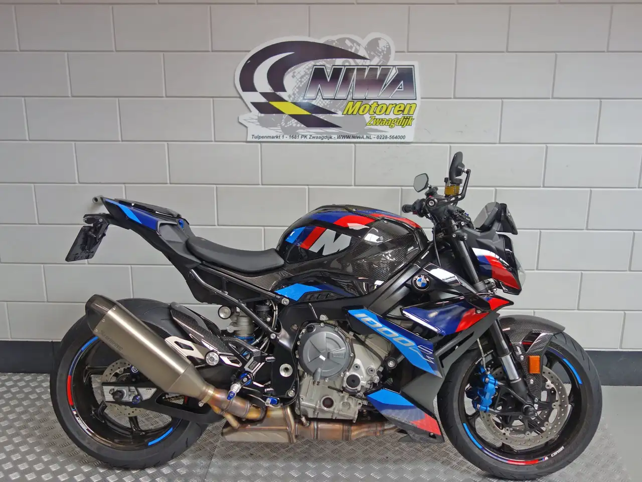 BMW M 1000 R