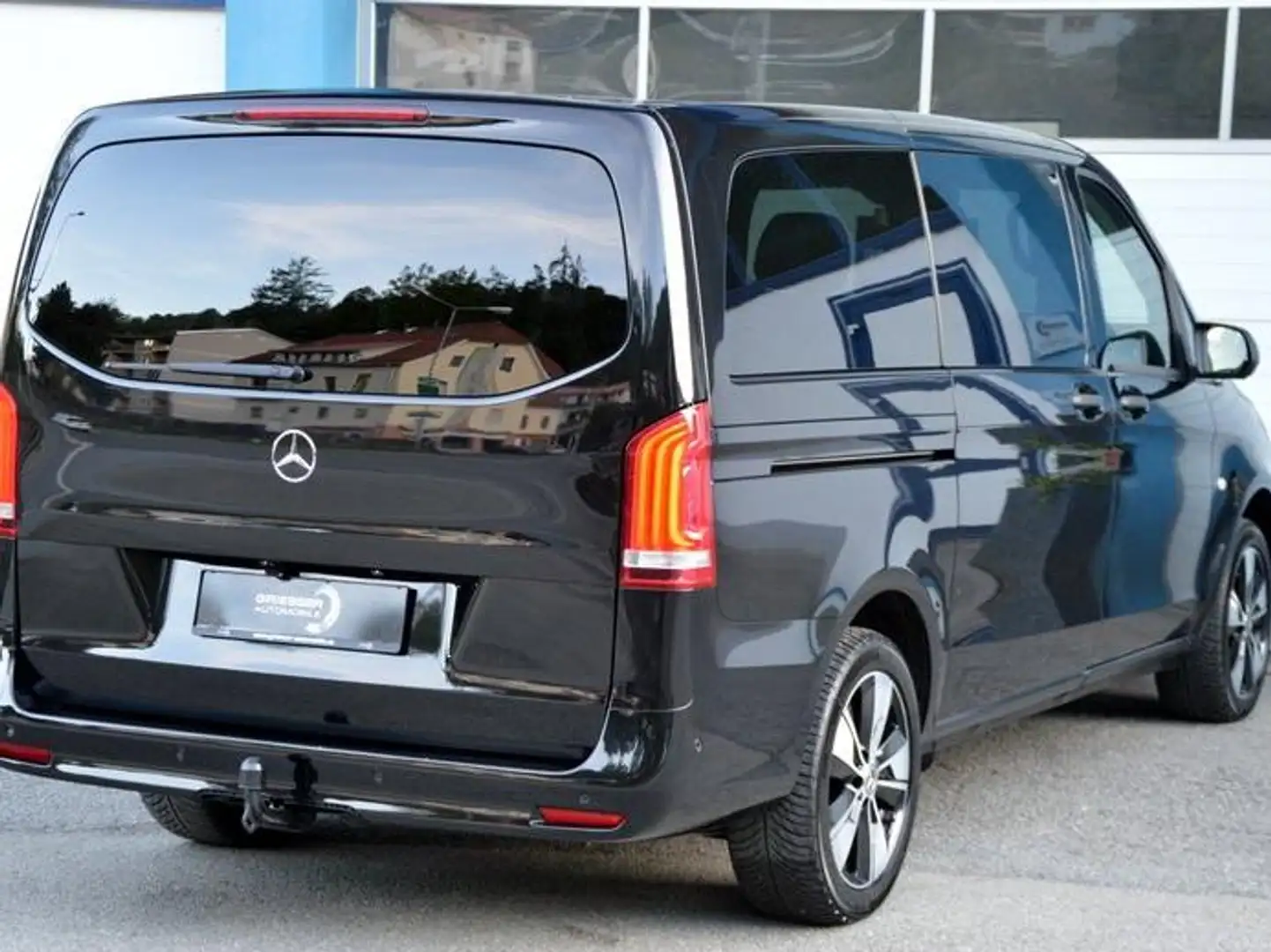 Mercedes-Benz Vito Tourer 116 CDI 4x4 lang Aut.*Modell 2022*AHK* Schwarz - 2