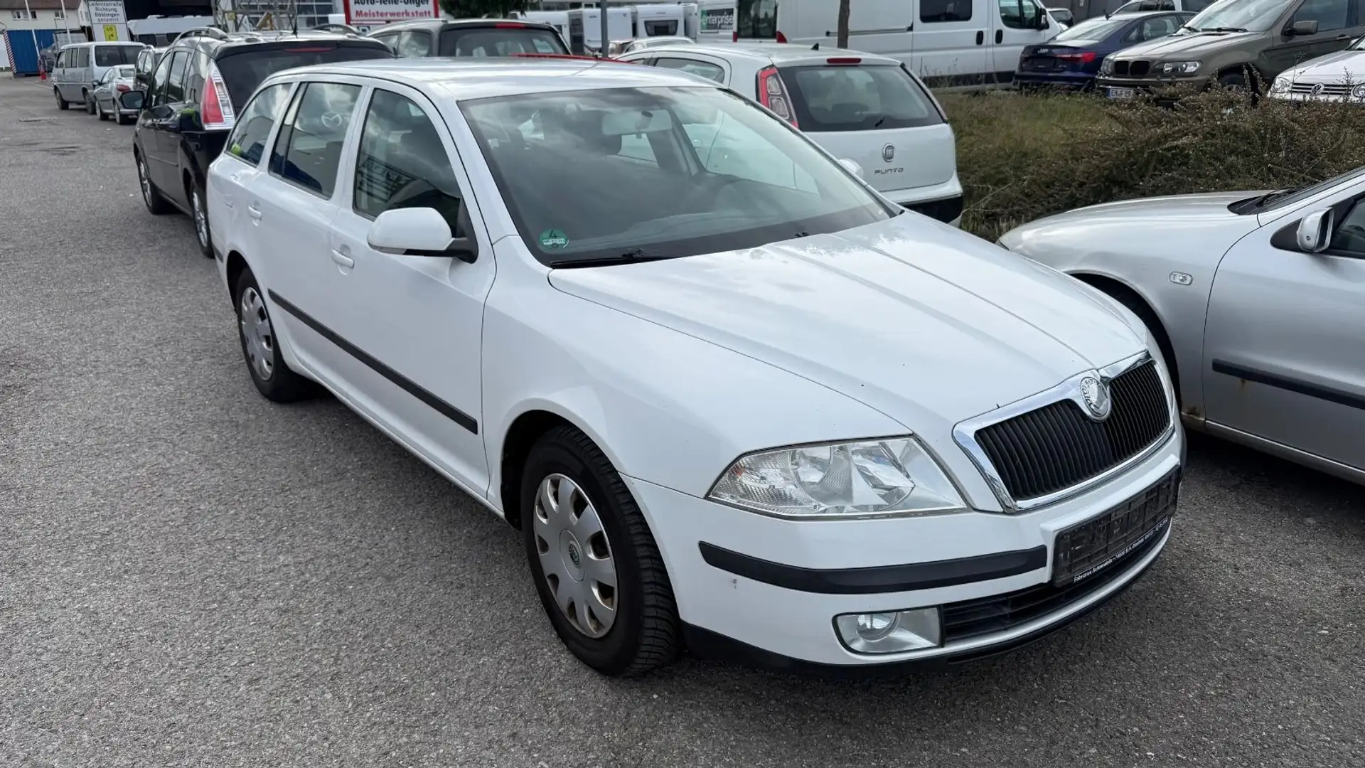 Skoda Octavia Combi Ambiente,AHK,Automatik DSG, Navi Weiß - 1