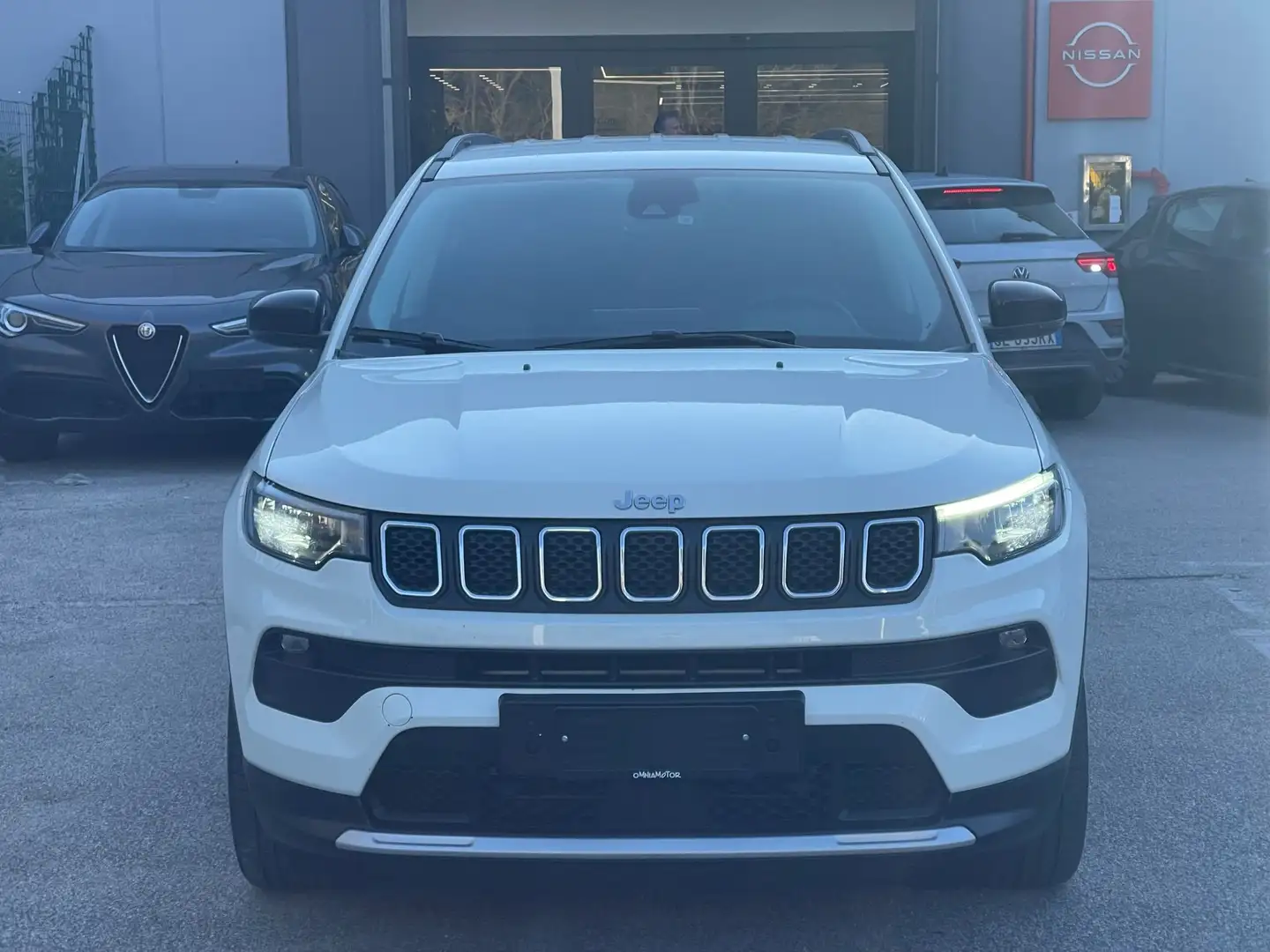 Jeep Compass 1.5 turbo t4 mhev Limited 2wd 130cv dct Bianco - 2