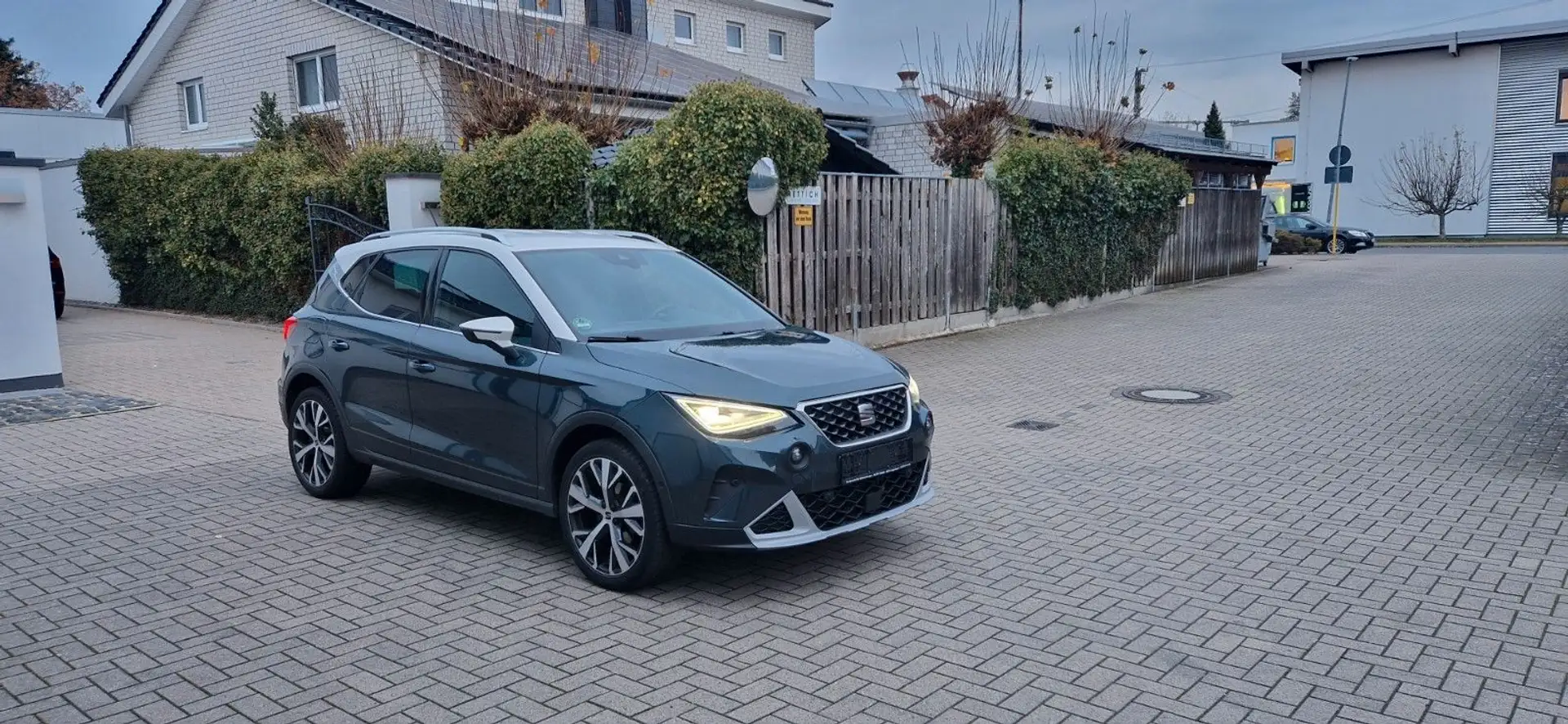 SEAT Arona Xperience Facelift 1 Hand Top Zustand DSG Weiß - 2