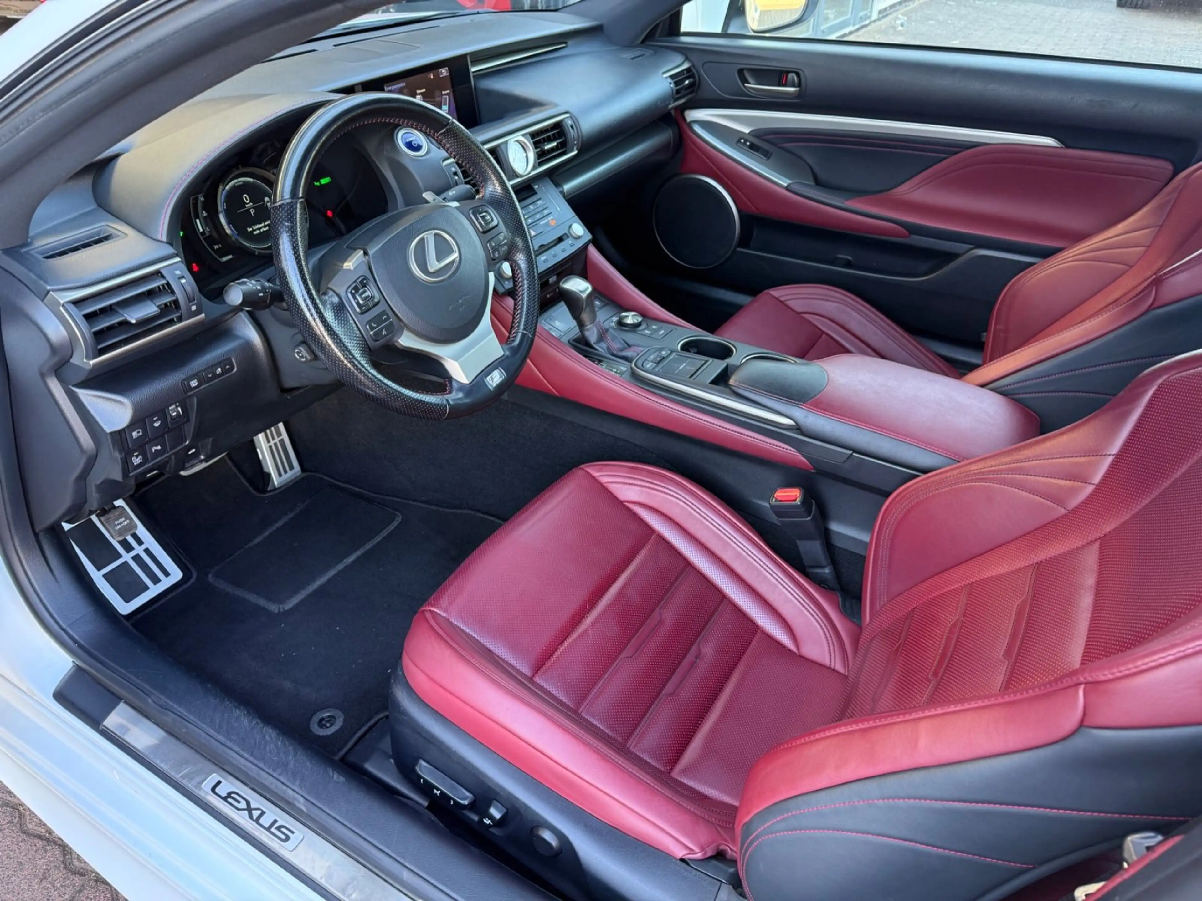 Lexus RC 300h F SPORTSCHIEBEDACH/AUS 1. HAND/LEDER/MEMO — photo 9