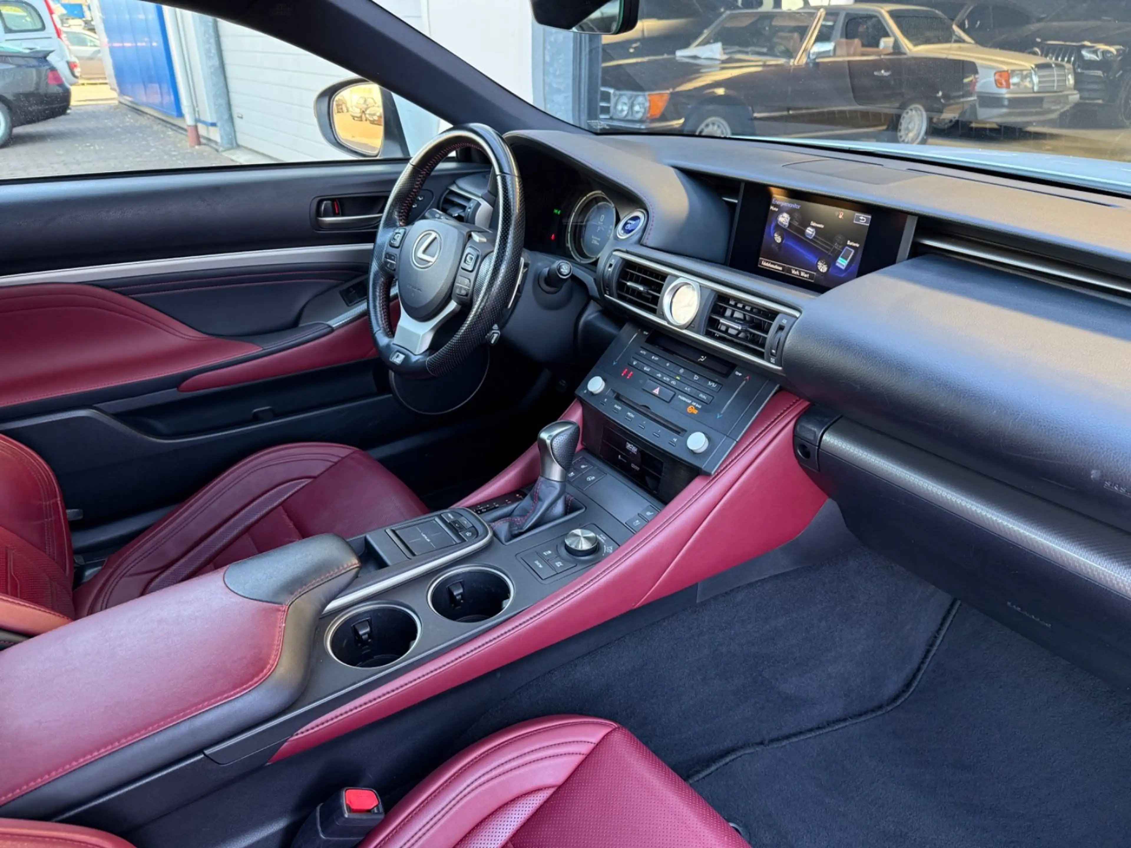 Lexus RC 300h F SPORTSCHIEBEDACH/AUS 1. HAND/LEDER/MEMO — photo 12