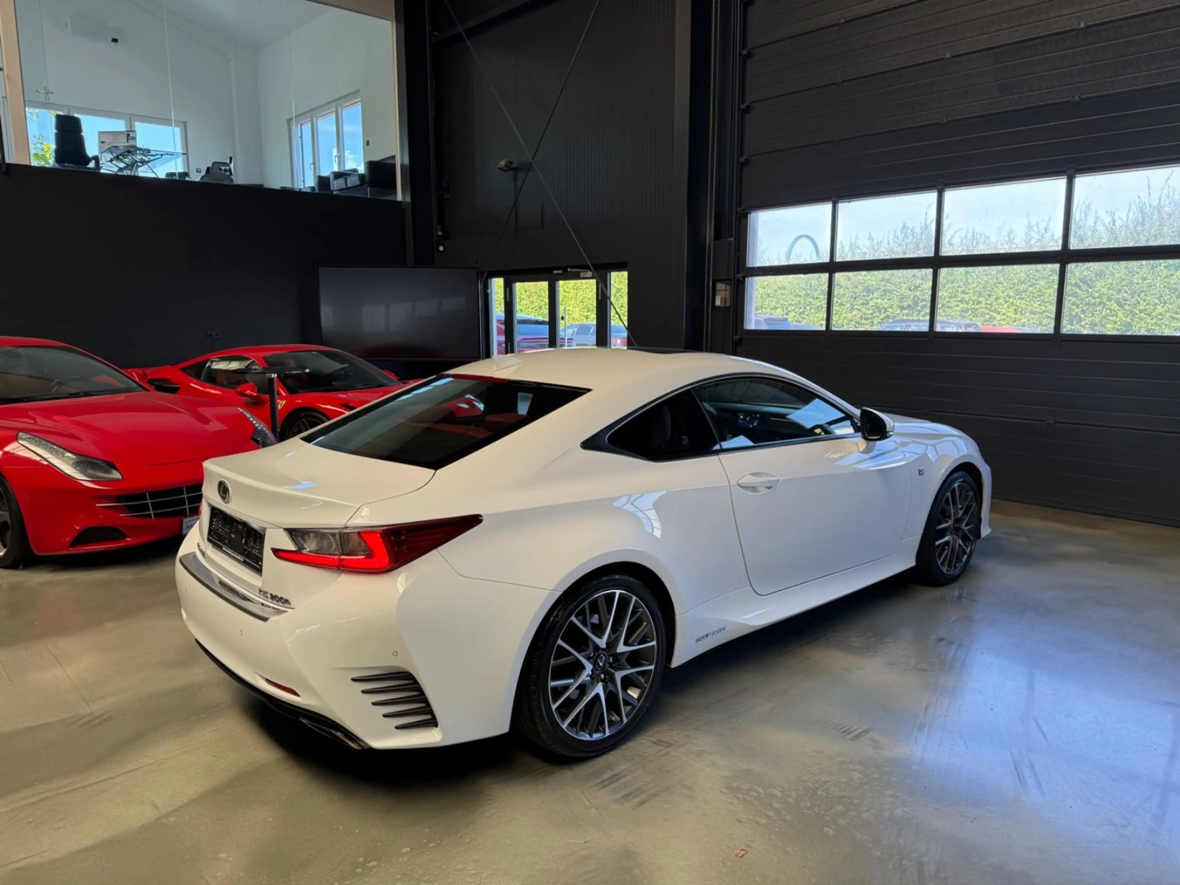 Lexus RC 300h F SPORTSCHIEBEDACH/AUS 1. HAND/LEDER/MEMO — photo 4