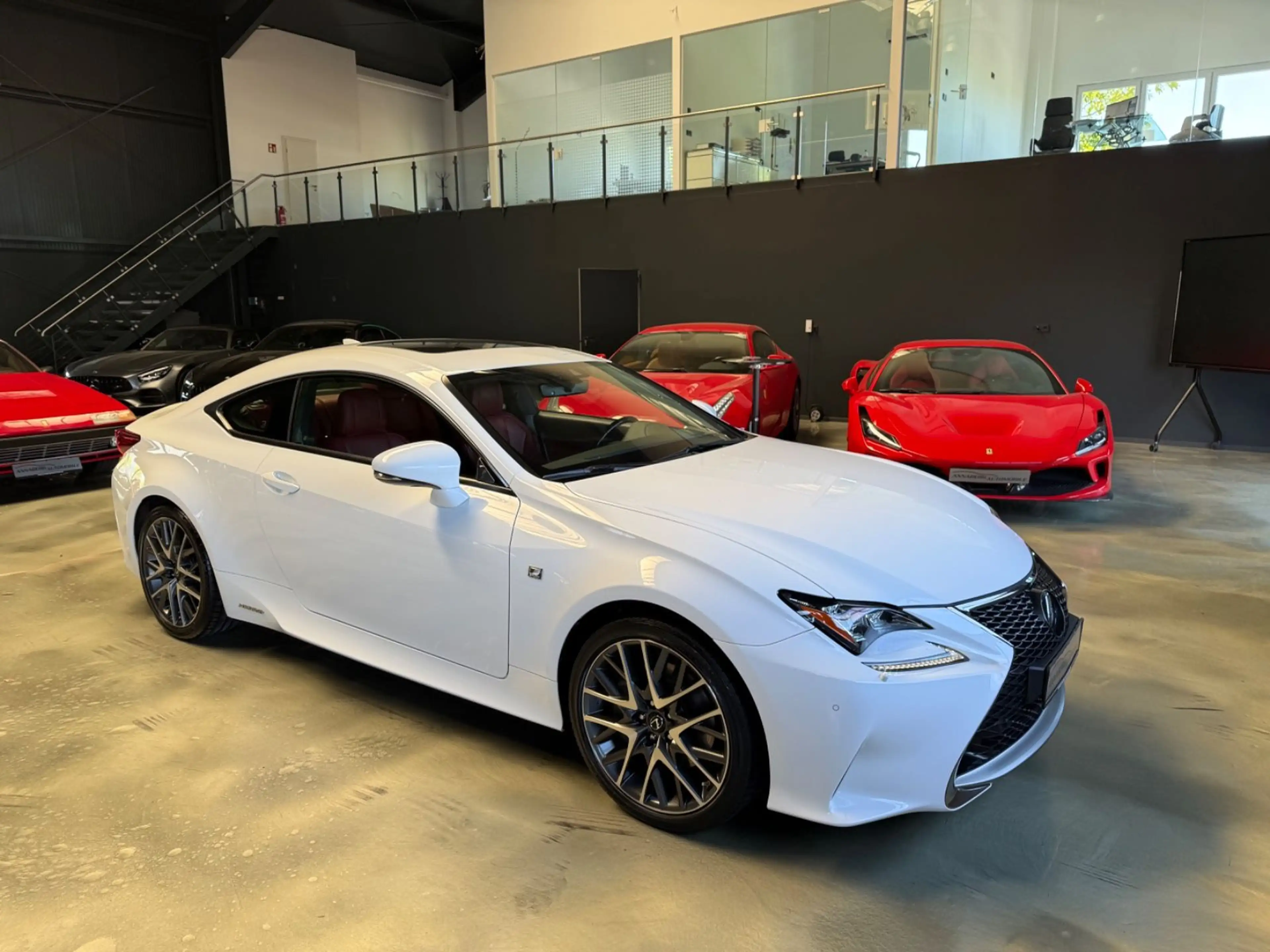 Lexus RC 300h F SPORTSCHIEBEDACH/AUS 1. HAND/LEDER/MEMO — photo 2