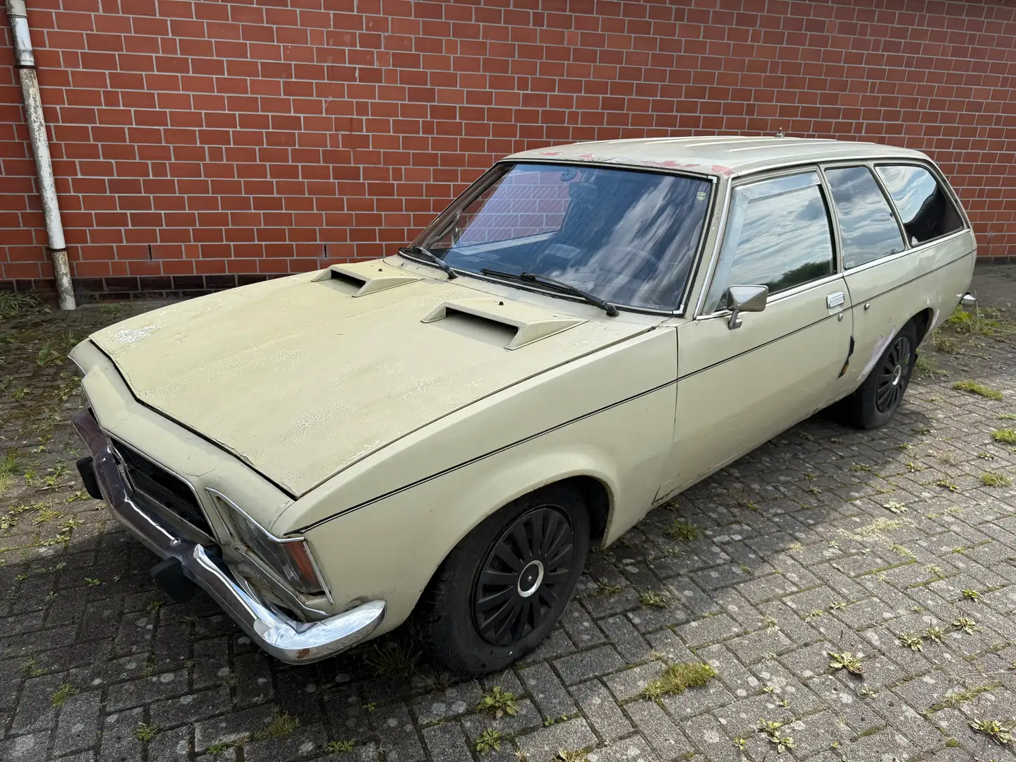 Opel Rekord D Caravan 2.0 S *2.Hand*seit 1975 letzter Besitz* Beige - 2