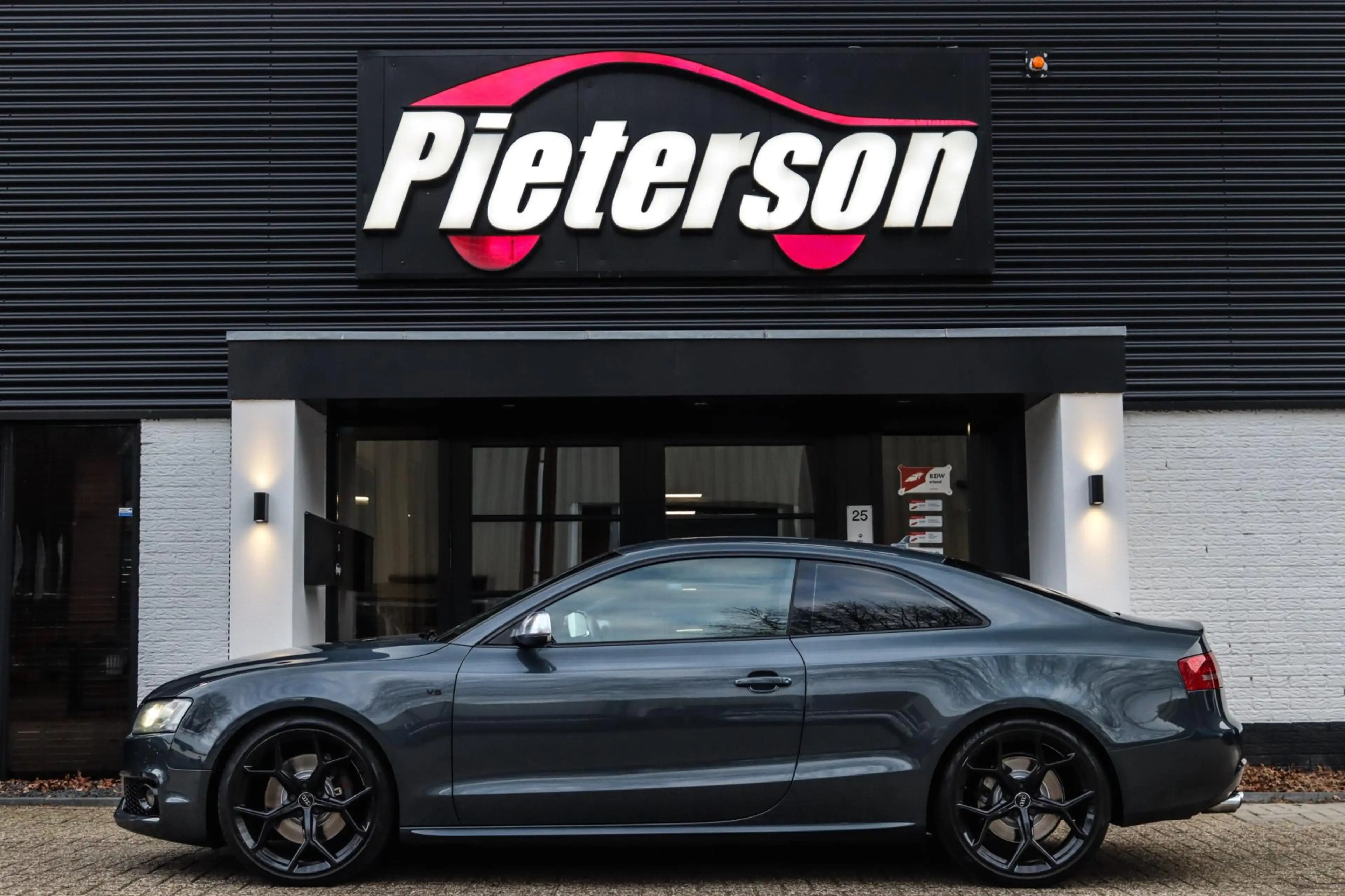 Audi S5 Coupé 4.2 FSI Quattro YOUNGTIMER B&O EISENMANN LED — photo 7