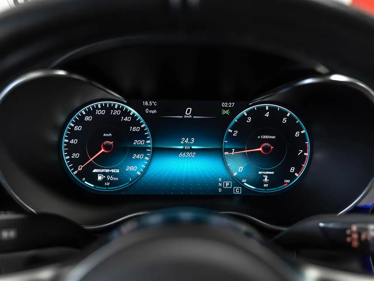 Mercedes-Benz C-Class снимка Mercedes-Benz C-Class
