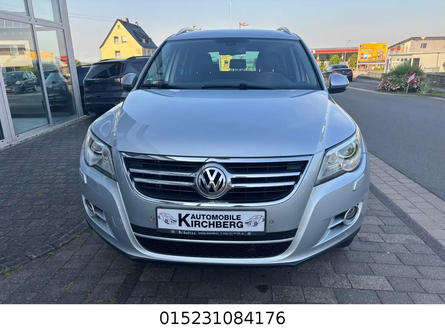Volkswagen Tiguan Team 4Motion Automatik+Tempomat+Navi+AHK+ Silber - 1
