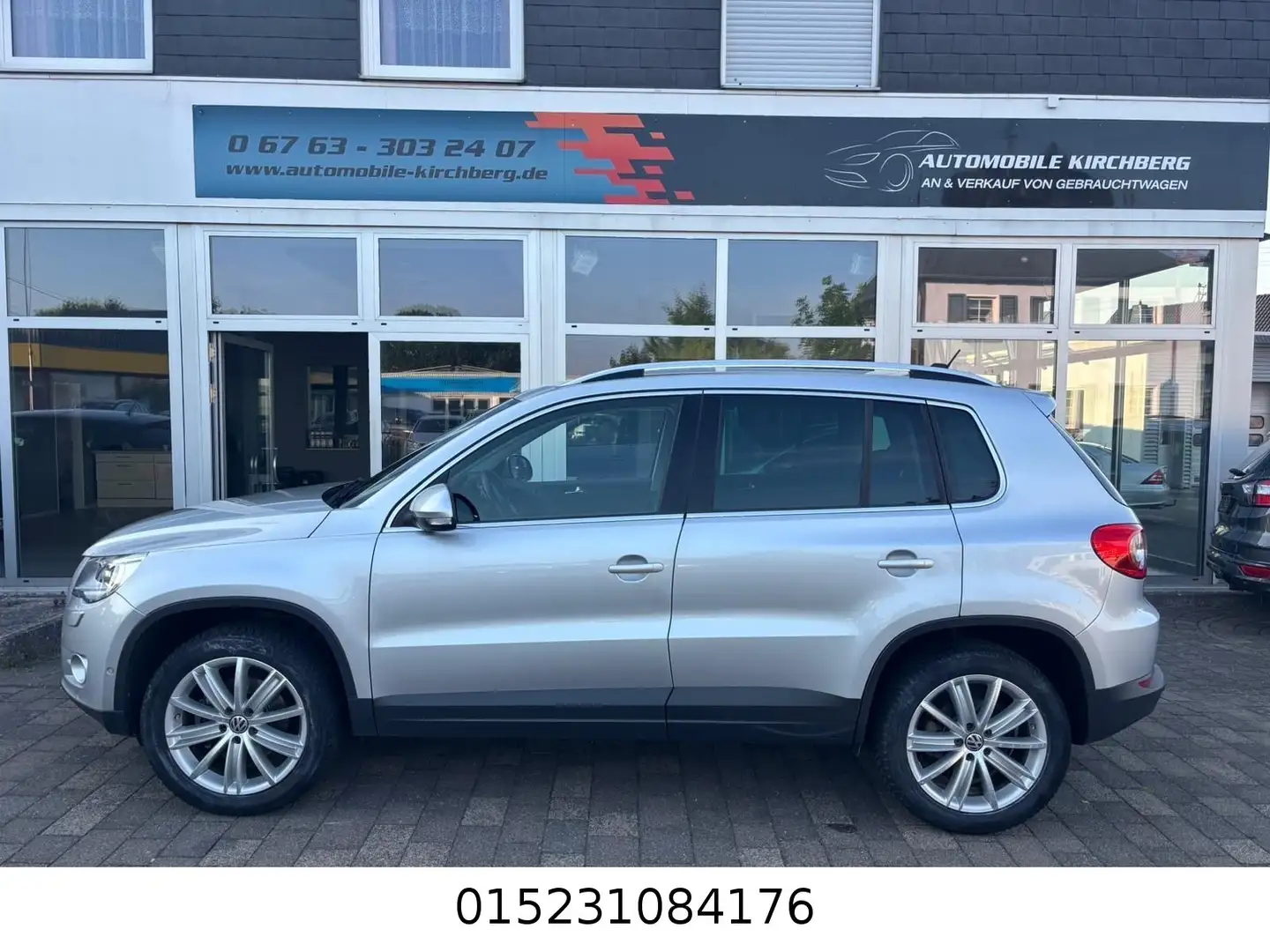 Volkswagen Tiguan Team 4Motion Automatik+Tempomat+Navi+AHK+ Silber - 2
