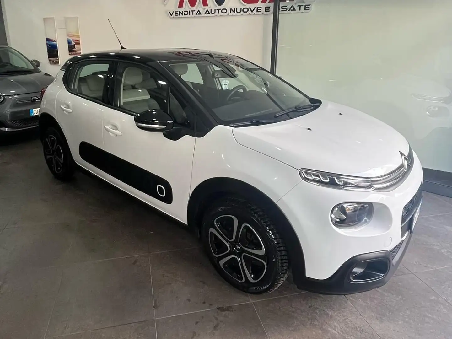 Citroen C3 C3 1.2 puretech Shine 82cv Bianco - 2