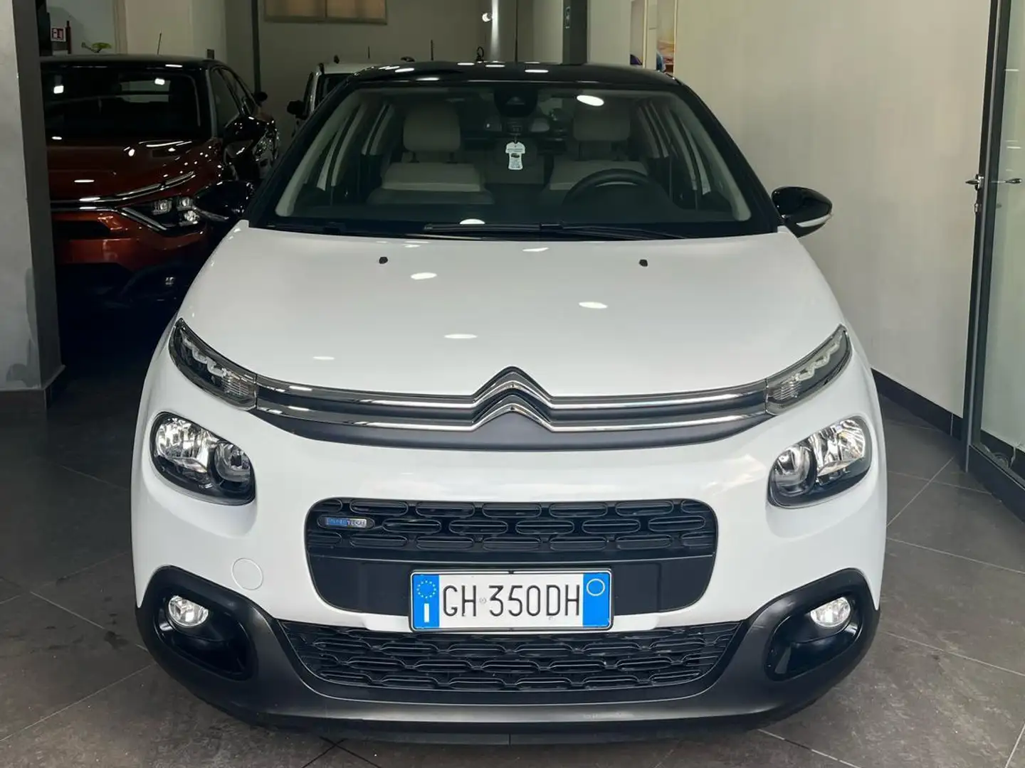 Citroen C3 C3 1.2 puretech Shine 82cv Bianco - 1
