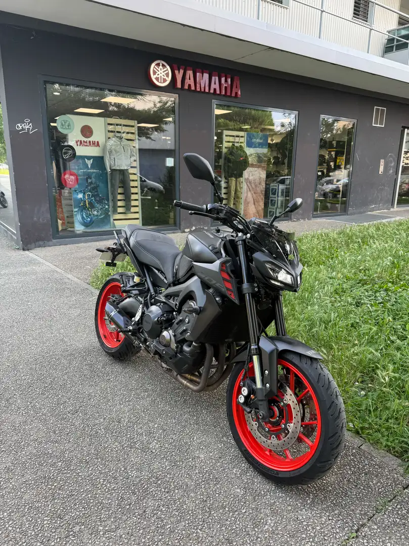 Yamaha MT-09 Noir - 1