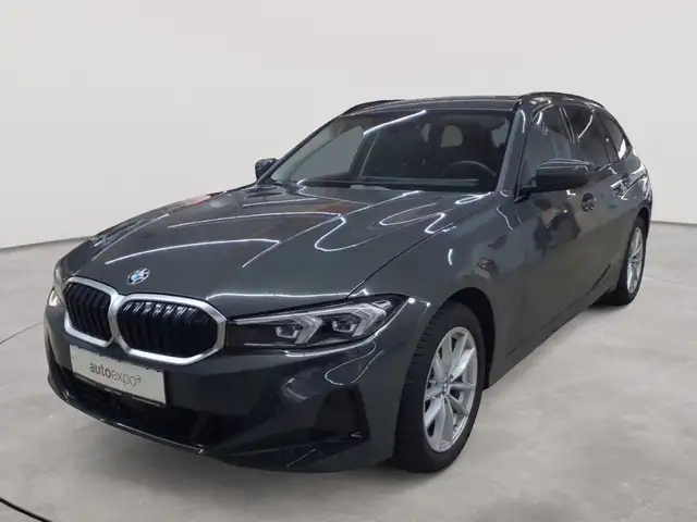 BMW 3 Series view 2