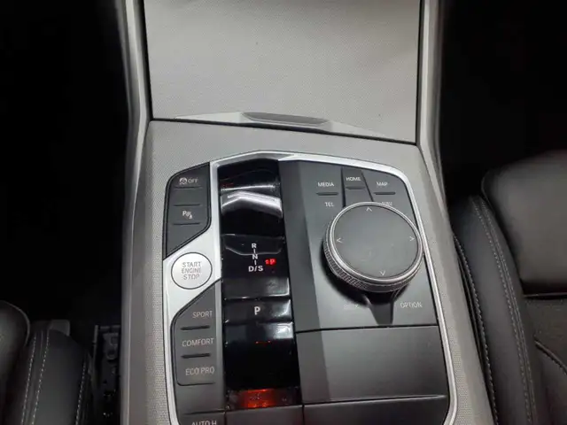 BMW 3 Series view 10