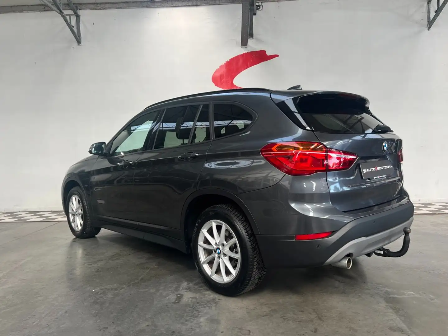 BMW X1 1.5i sDrive18 OPF Noir - 2