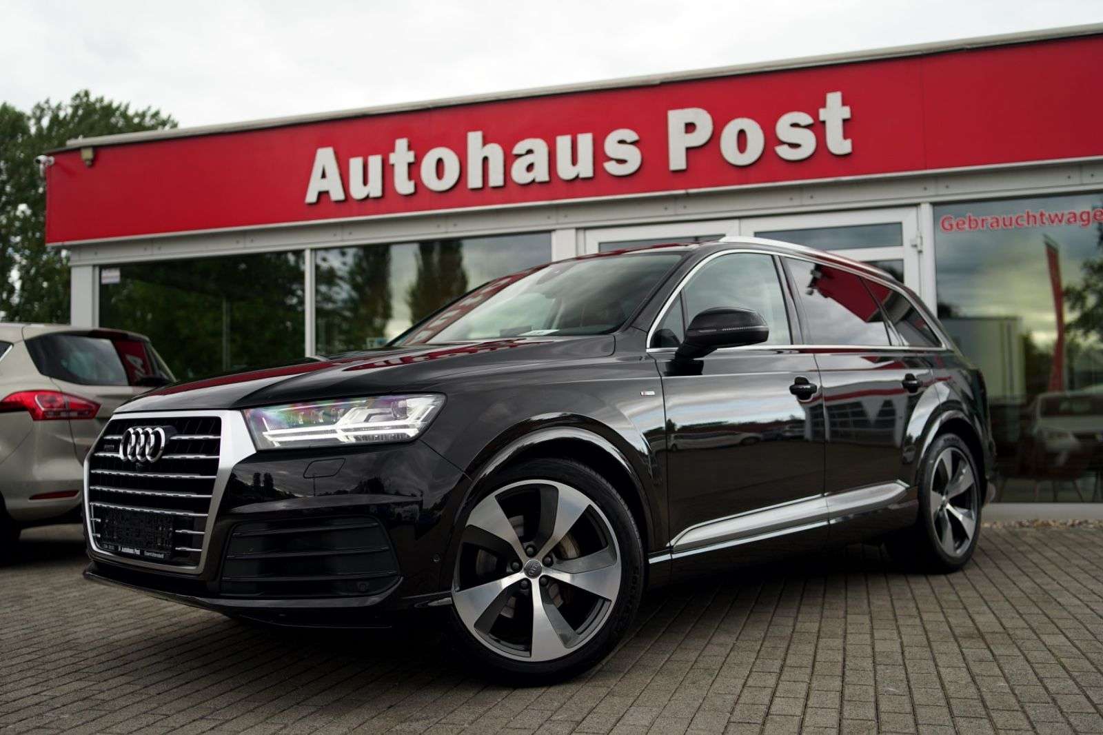 Second hand Audi Q7 3.0