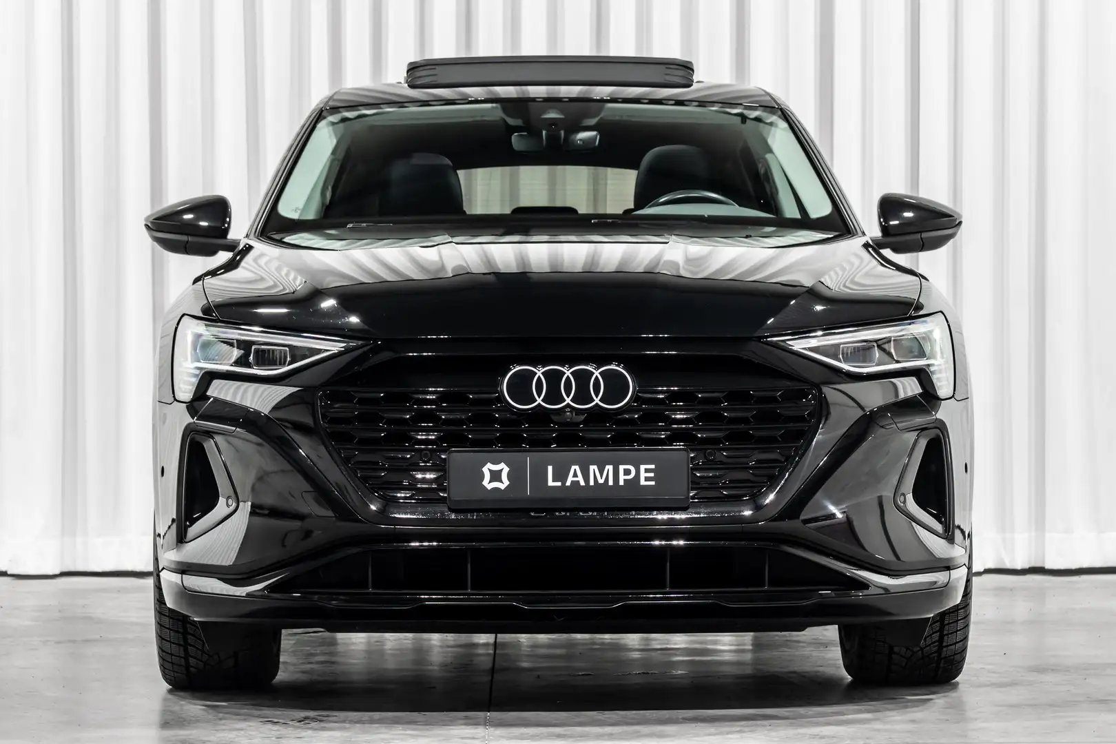 Audi Q8 e-tron 55 Quattro Adv. Luchtvering Pano Trekhaak Keyless Negro - 2