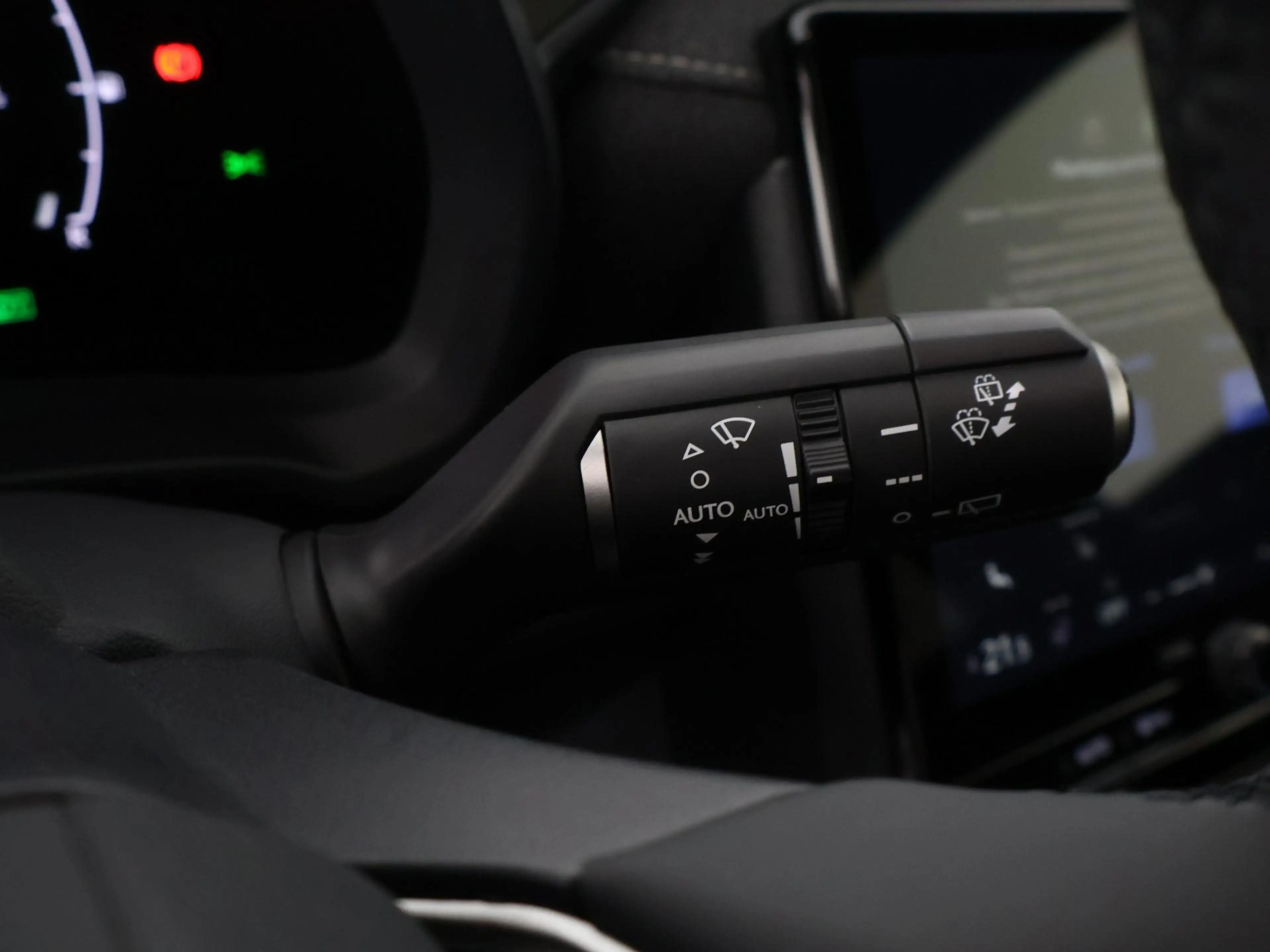 Lexus LBX 1.5 Business Line Bi-Tone 2WD | Dodehoek detectie — photo 15